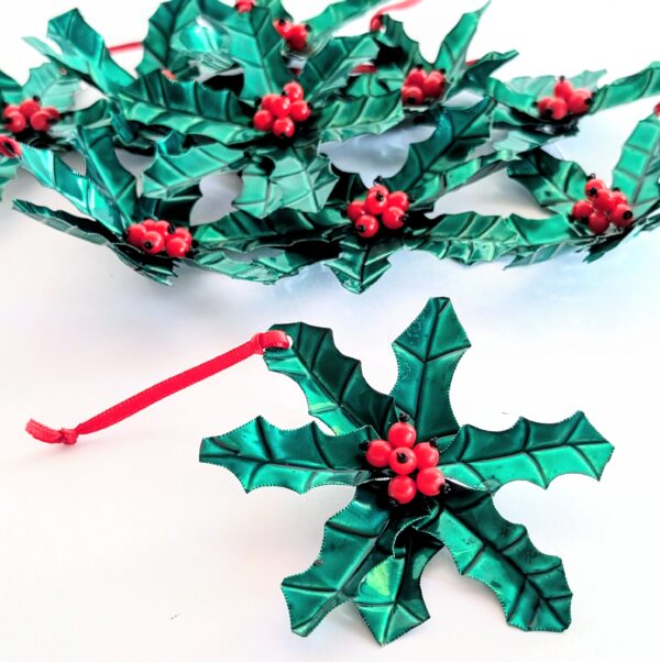 HOLLYBERRY, Ornament